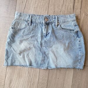 Heart-Embroidered Light Blue Denim Mini Skirt - Casual Feminine Style